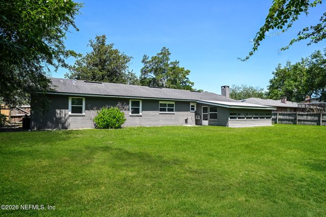 1141 ALDERMAN Road E, Jacksonville, FL 32211