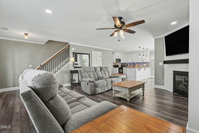 925 Ribbonleaf Lane, Fuquay Varina, NC 27526