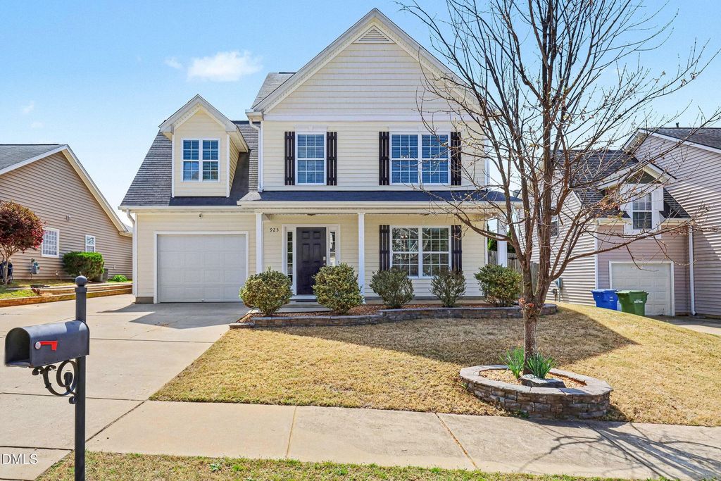 925 Ribbonleaf Lane, Fuquay Varina, NC 27526