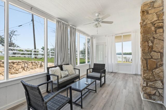 732 Blue Fathom Drive, Runaway Bay, TX 76426