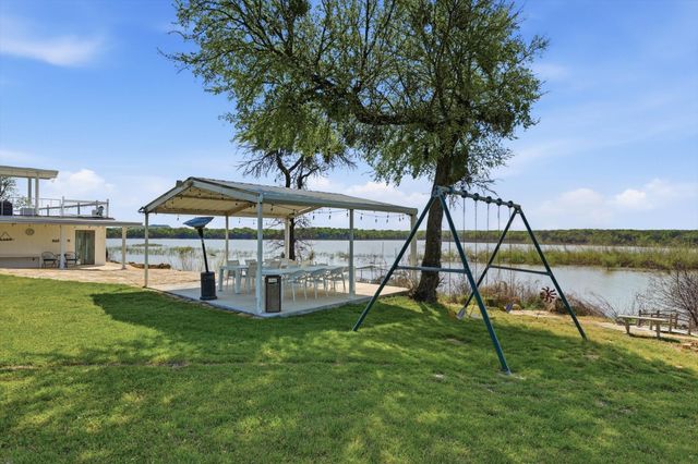 732 Blue Fathom Drive, Runaway Bay, TX 76426