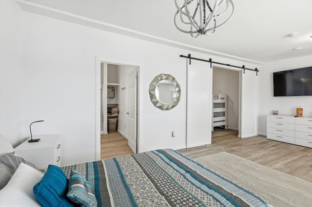 732 Blue Fathom Drive, Runaway Bay, TX 76426