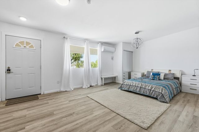 732 Blue Fathom Drive, Runaway Bay, TX 76426