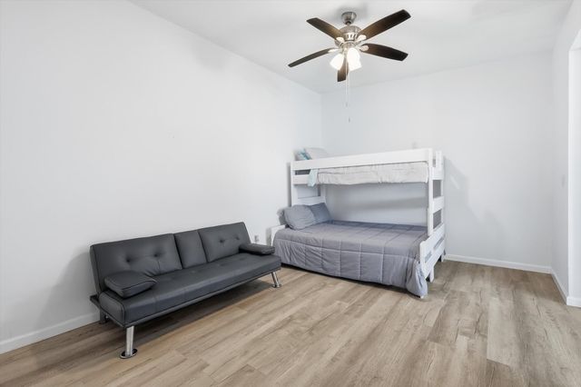 732 Blue Fathom Drive, Runaway Bay, TX 76426