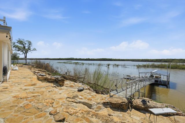 732 Blue Fathom Drive, Runaway Bay, TX 76426