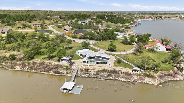 732 Blue Fathom Drive, Runaway Bay, TX 76426