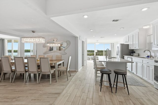 732 Blue Fathom Drive, Runaway Bay, TX 76426