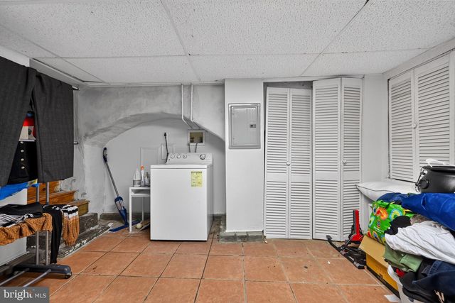 433 POPLAR ST, Philadelphia, PA 19123