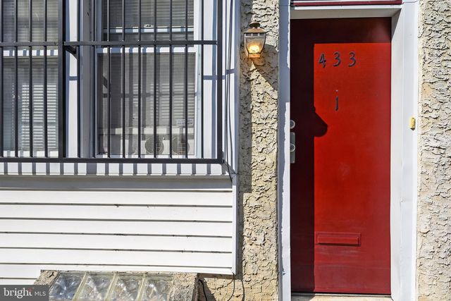 433 POPLAR ST, Philadelphia, PA 19123