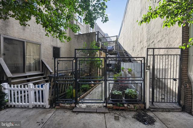 433 POPLAR ST, Philadelphia, PA 19123