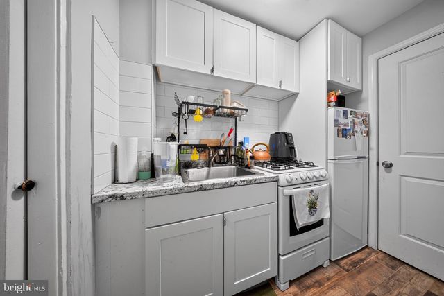 433 POPLAR ST, Philadelphia, PA 19123