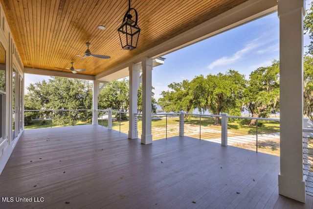 642 N Beach Boulevard, Bay Saint Louis, MS 39520