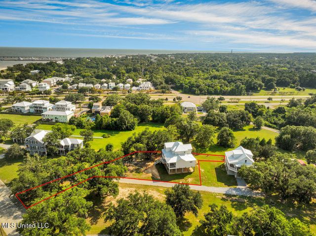 642 N Beach Boulevard, Bay Saint Louis, MS 39520