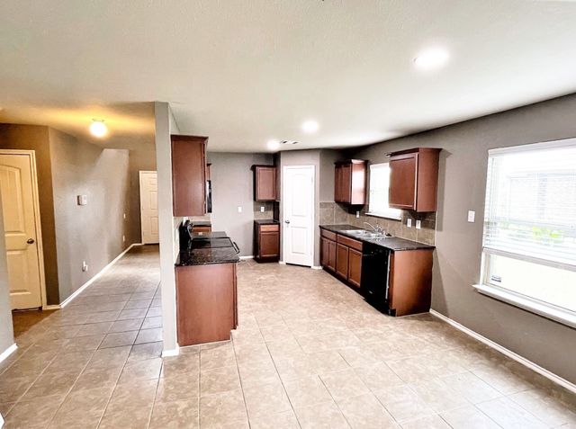 208 Dye Drive, Royse City, TX 75189