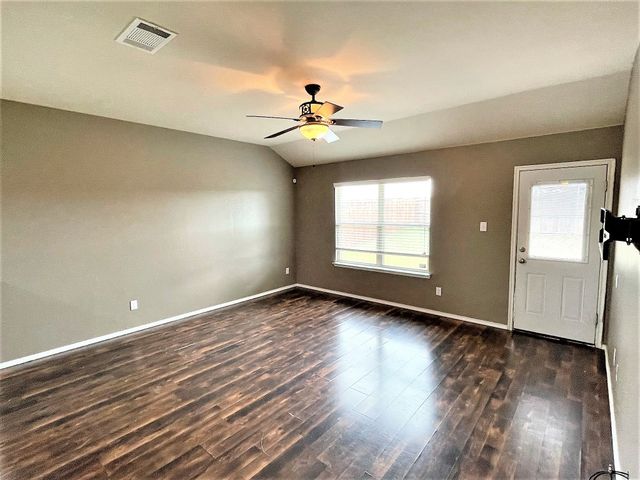 208 Dye Drive, Royse City, TX 75189