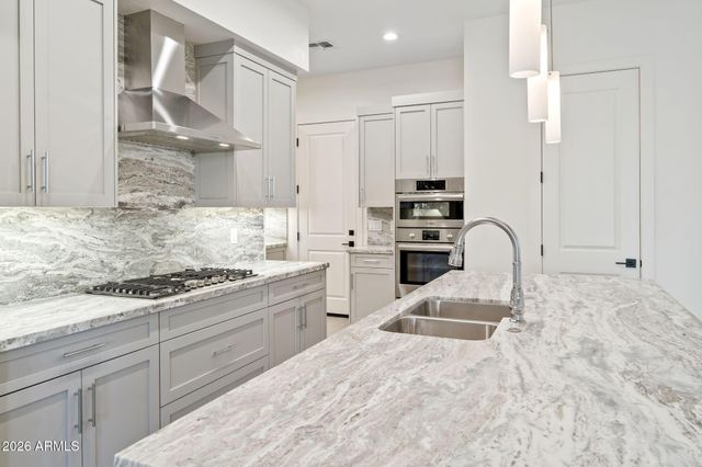 1 Easy Street Unit 11, Carefree, AZ 85377