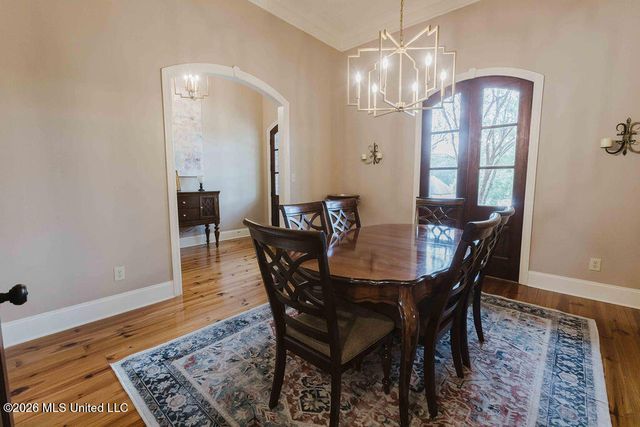 255 Forest Lake Drive, Madison, MS 39110