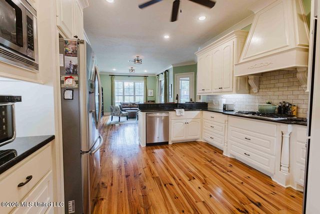 255 Forest Lake Drive, Madison, MS 39110
