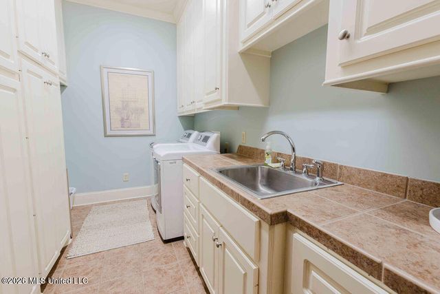 255 Forest Lake Drive, Madison, MS 39110