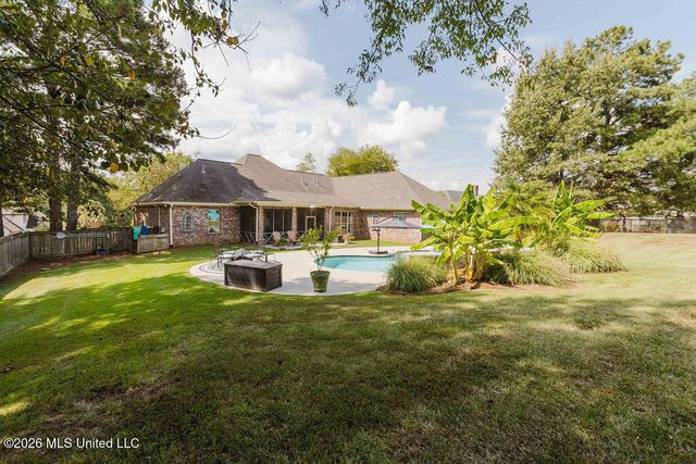 255 Forest Lake Drive, Madison, MS 39110