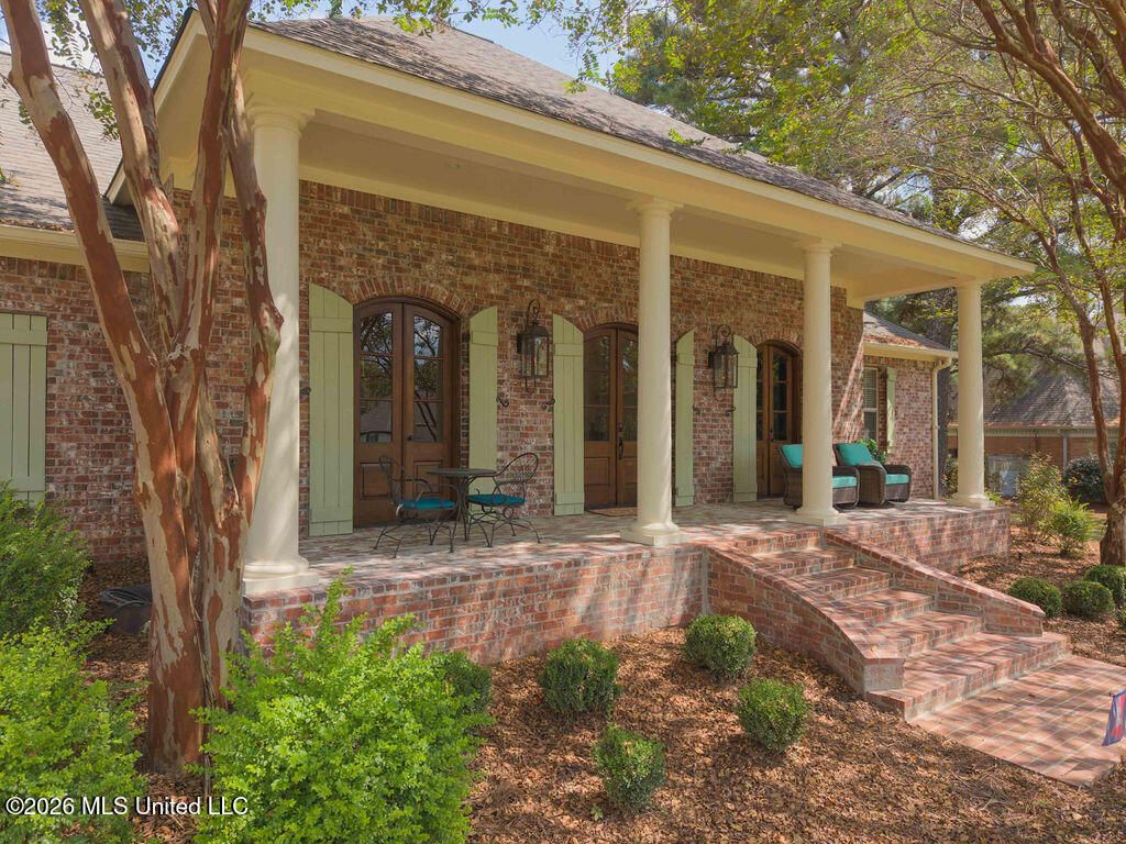 255 Forest Lake Drive, Madison, MS 39110