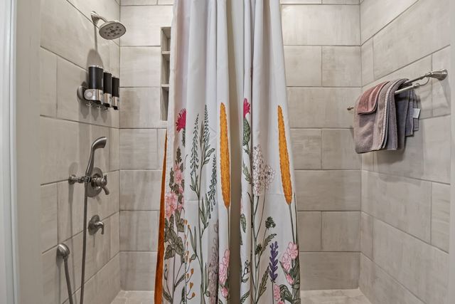 1220 Bald Eagle Dr, Kingston Springs, TN 37082