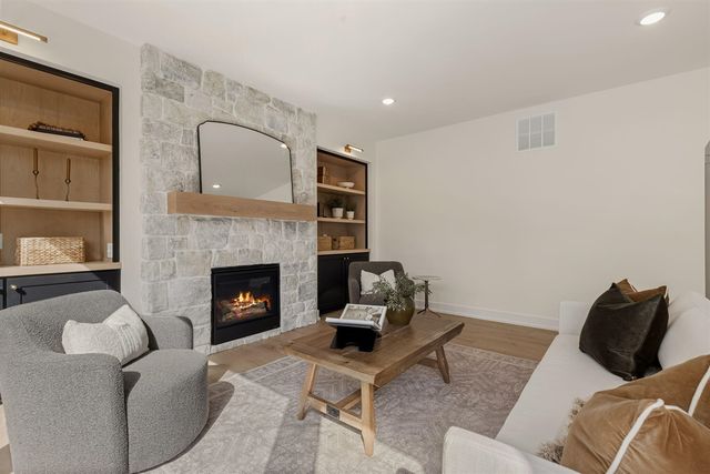 1934 Creekside Drive, Byron Center, MI 49315