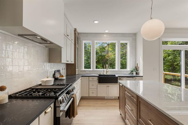1934 Creekside Drive, Byron Center, MI 49315