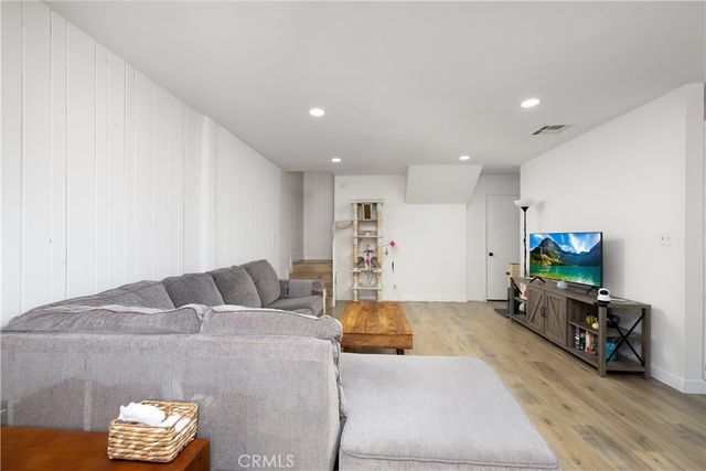 10757 Hortense 307, North Hollywood, CA 91602