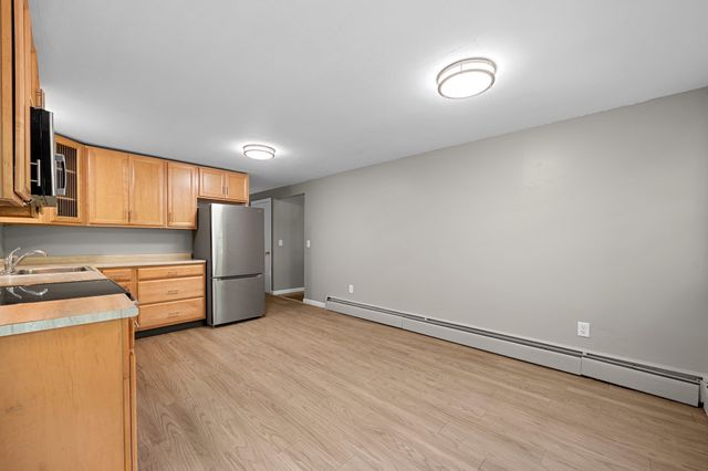 40 Porter St, Granby, MA 01033