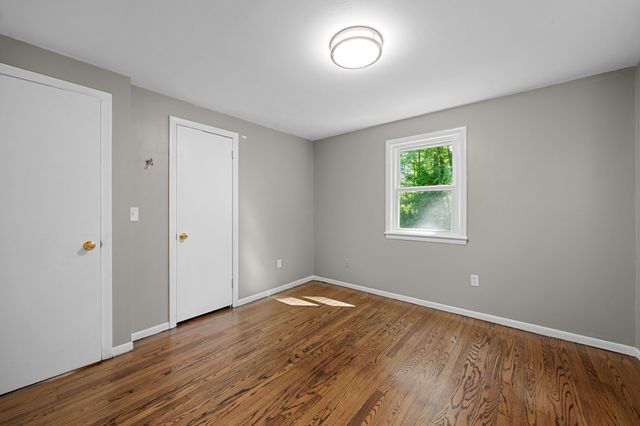 40 Porter St, Granby, MA 01033