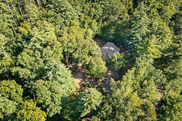 40 Porter St, Granby, MA 01033