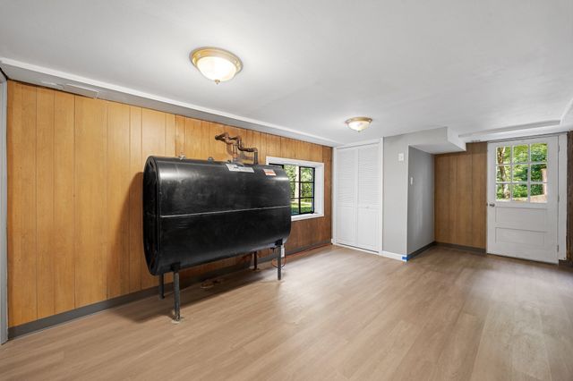 40 Porter St, Granby, MA 01033