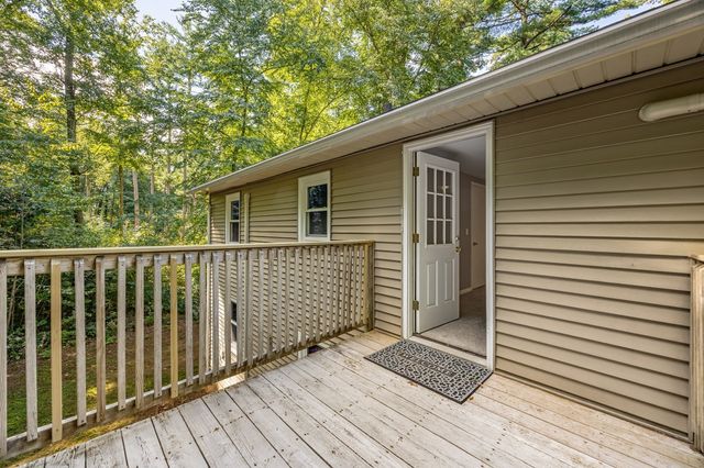 40 Porter St, Granby, MA 01033
