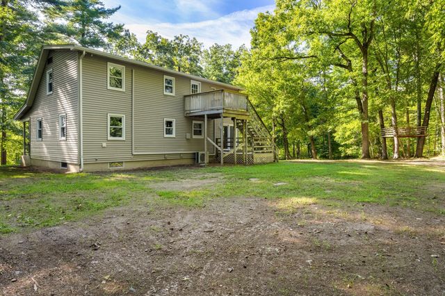 40 Porter St, Granby, MA 01033