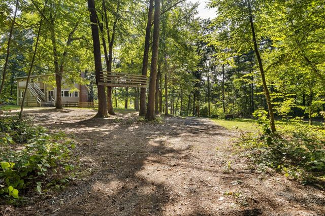 40 Porter St, Granby, MA 01033