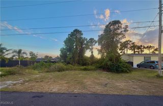 2717 5th ST SW, Lehigh Acres, FL 33976
