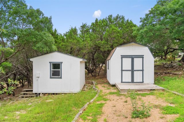 19426 Fisher LN, Spicewood, TX 78669