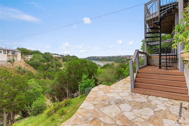 19426 Fisher LN, Spicewood, TX 78669