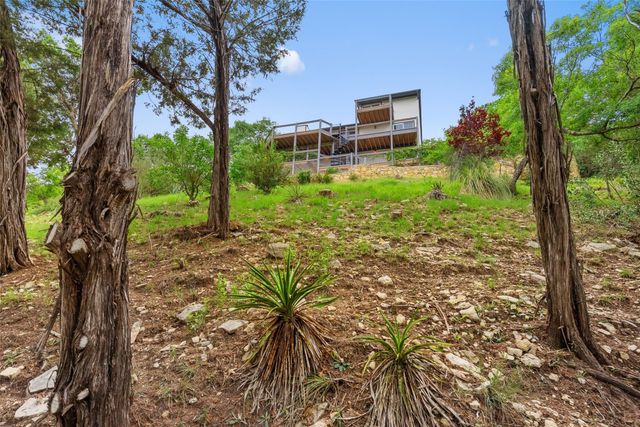 19426 Fisher LN, Spicewood, TX 78669