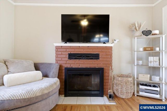 651 20th St NE, Salem, OR 97301