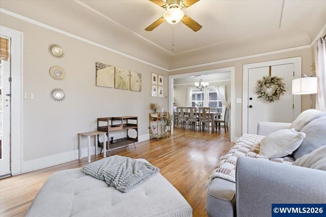 651 20th St NE, Salem, OR 97301