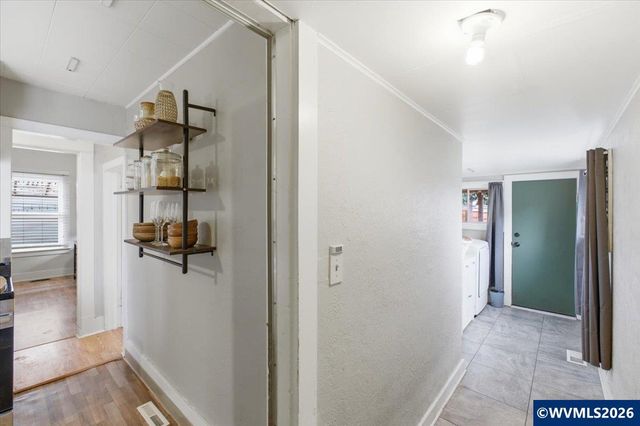 651 20th St NE, Salem, OR 97301