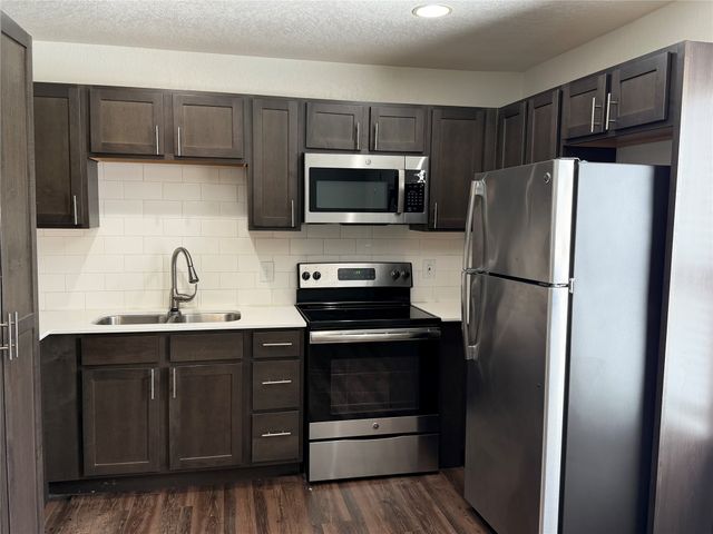 3914 Bowser Avenue 205, Dallas, TX 75219