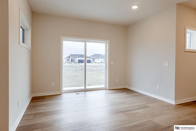 12405 Fenwick Street, Papillion, NE 68046