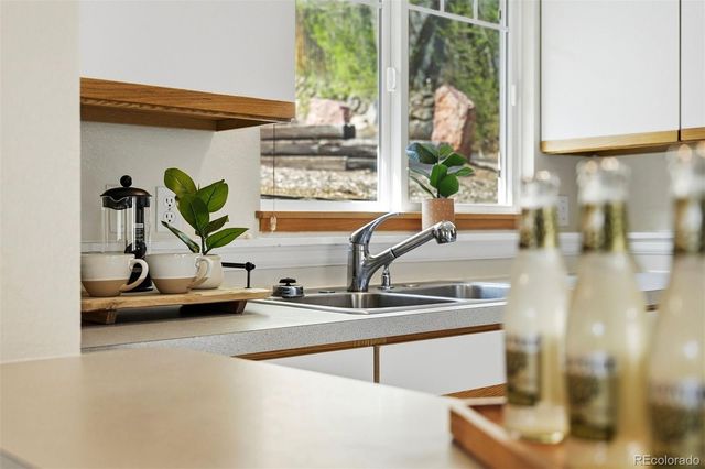 304 Pawnee Avenue, Manitou Springs, CO 80829