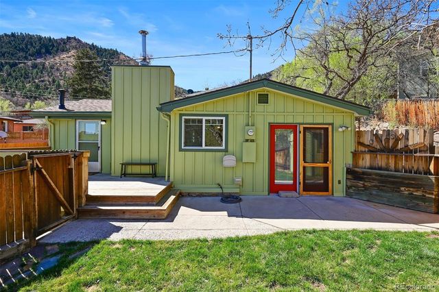 304 Pawnee Avenue, Manitou Springs, CO 80829