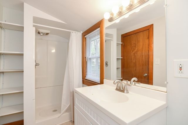 30 Sunset Lane, Lunenburg, MA 01462
