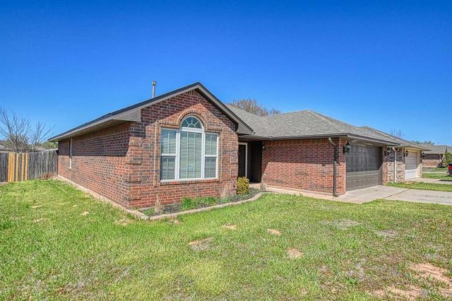 925 Eagle Cliff Drive, Norman, OK 73072