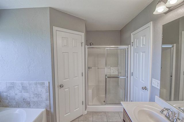 925 Eagle Cliff Drive, Norman, OK 73072